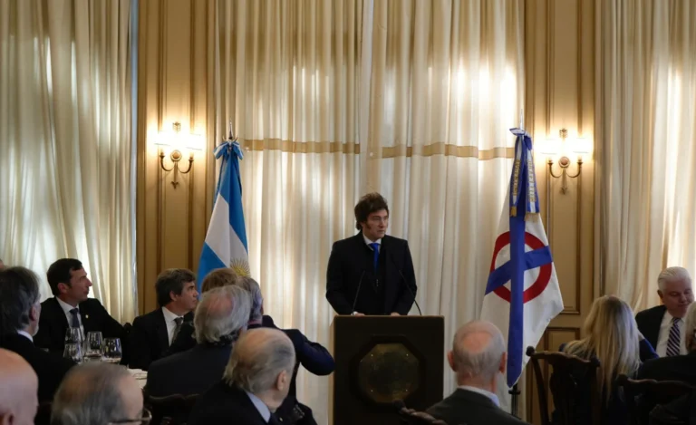 Milei tildó de perversos a los gobernadores