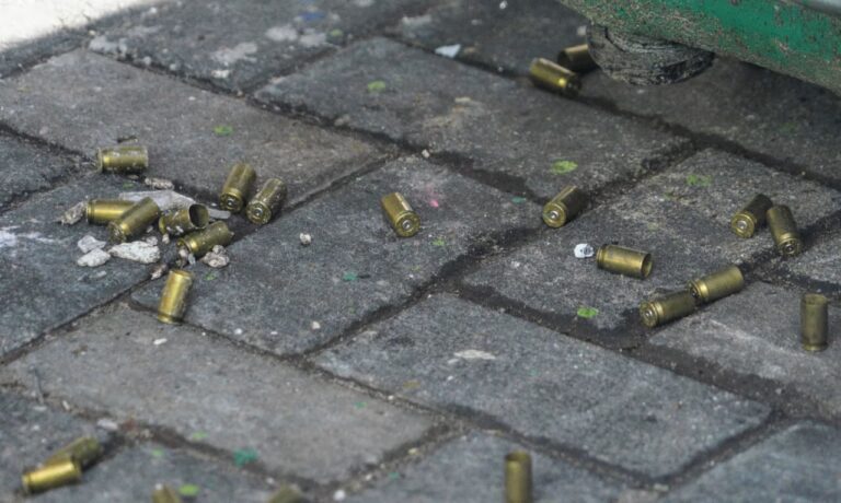 Misterioso hallazgo de municiones en Sarmiento al 700