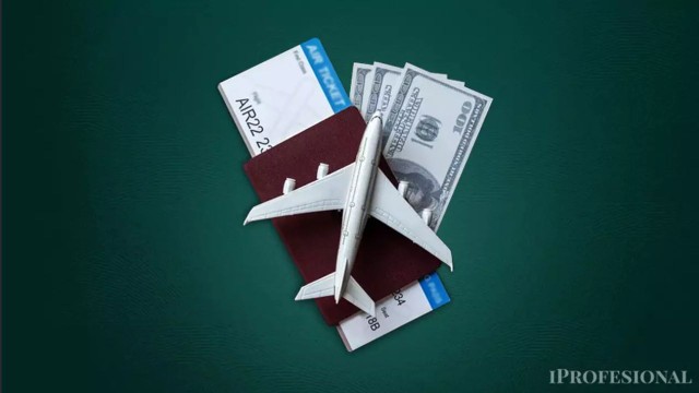 Del atraso cambiario al dólar alto: cuántos pesos hay que poner de más para comprar un pasaje a Miami