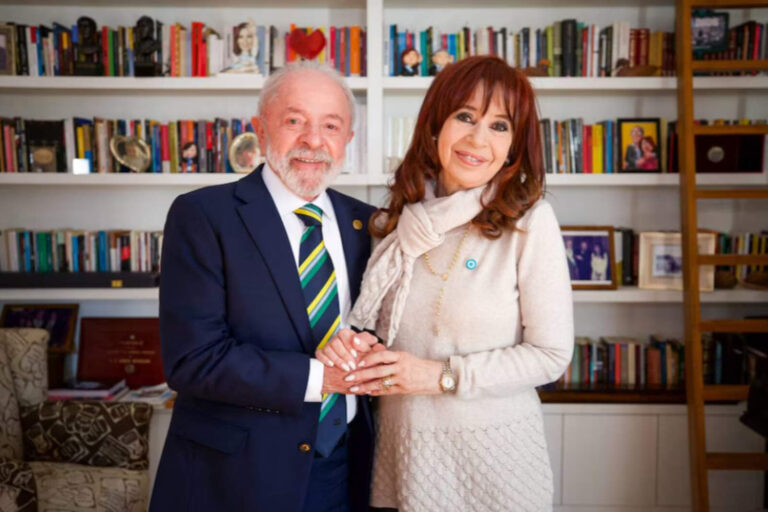 El dictador Lula da Silva volvió a meterse en la política local para apoyar a CFK