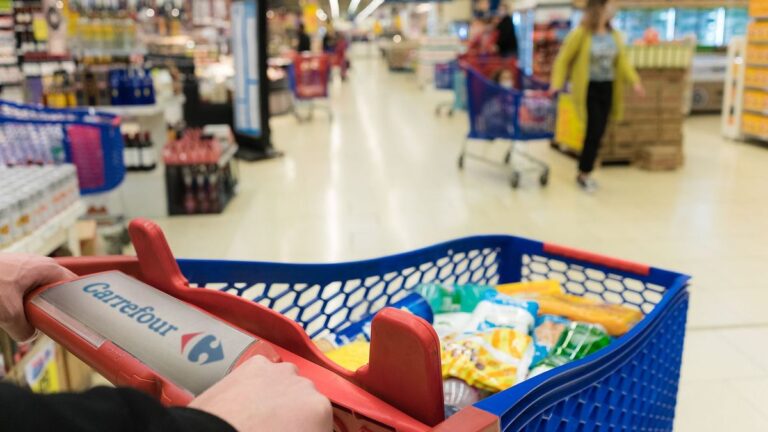 Carrefour se va de Argentina: un candidato sorpresa quiere comprar parte de esa cadena de supermercados