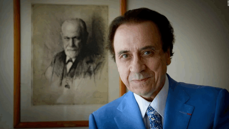 Máxima distinción: un psicoanalista rosarino fue nombrado Oficial de la Legión de Honor de Francia