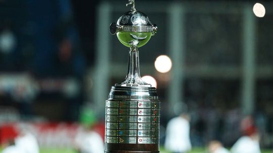 Árbitros definidos para los partidos de ida de los octavos de final de la Copa Libertadores 2025