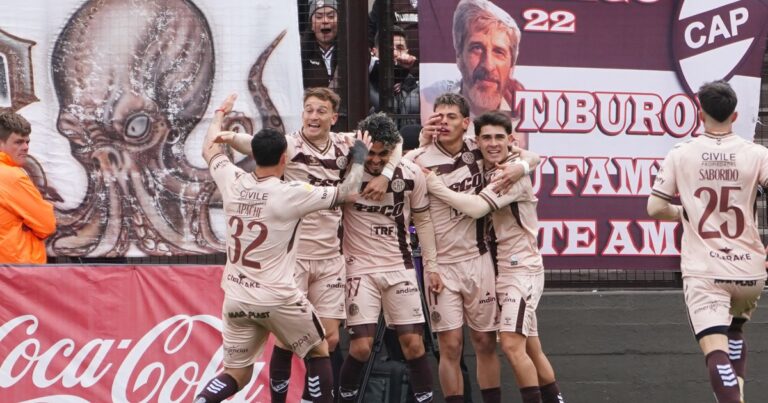 Platense ganó por primera vez, le sacó el invicto a San Lorenzo y que se asegure la punta en un partido con polémicas