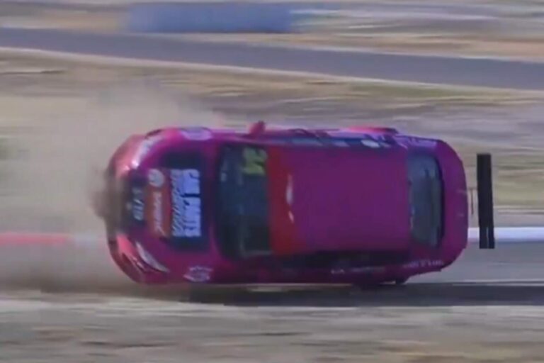 Susto en General Roca: el espectacular vuelco en la final de la Fiat Competizione