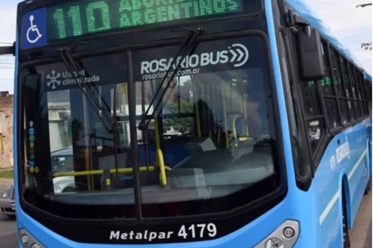 Atacaron a balazos a un colectivo de la línea 110 en la zona sudoeste