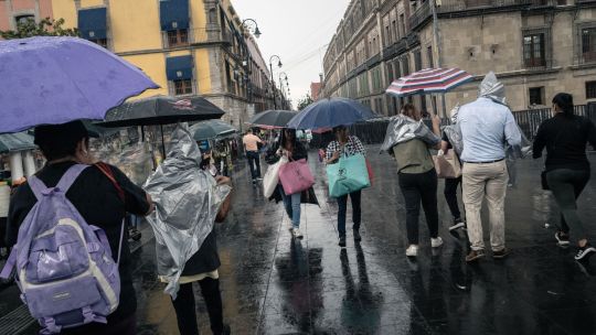 Banxico recorta tasas en agosto citando debilidad del mercado laboral débil y fortaleza del peso