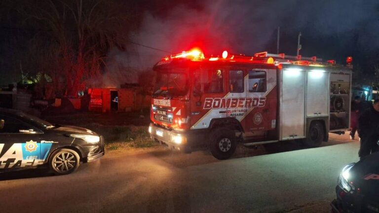 Zona noroeste: un incendio destruyó parte de una vivienda precaria