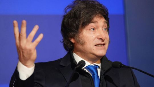 La confianza en el Gobierno de Javier Milei cayó un 13,6%