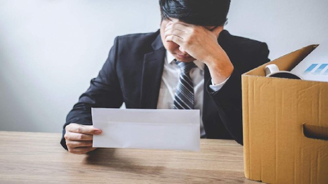 Un informe confirmó que, por la baja actividad, 3 de cada 10 empresas en Argentina anticipan despidos