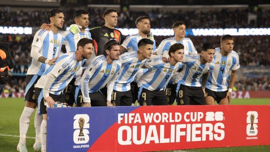 La FIFA sancionó a la Selección argentina por los cánticos discriminatorios ante Colombia