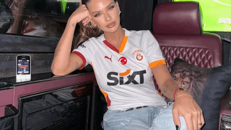 La China Suárez alentó a Mauro Icardi en Turquía junto a sus tres hijos