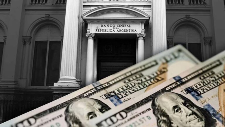 El gobierno confirmó la intervención en el dólar oficial: el Tesoro venderá divisas para sostener la banda cambiaria