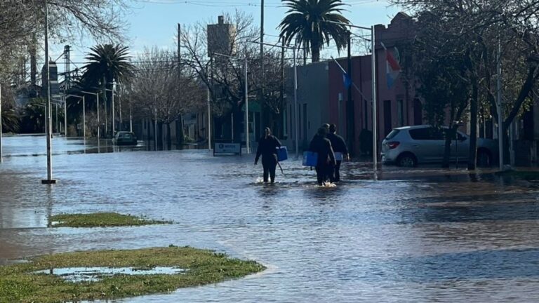 La localidad santafesina de María Teresa enfrenta las secuelas de 300 milímetros de lluvia