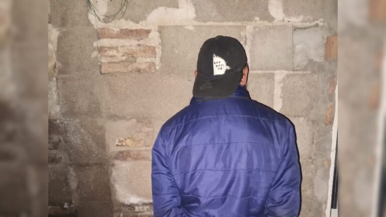 Grave denuncia en Roldán: su expareja la golpeó, la drogó y la ocultó de su familia