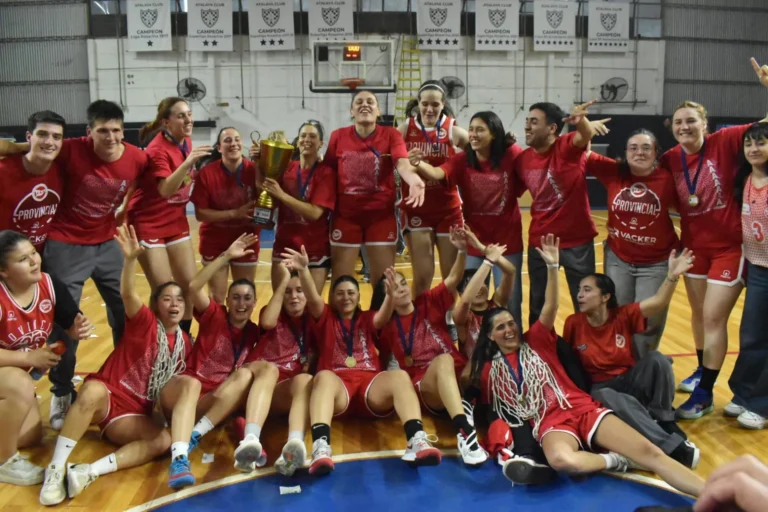 Qué viva el básquet! Ascenso y título para Provincial tras emotiva final ante Alumni a cancha llena