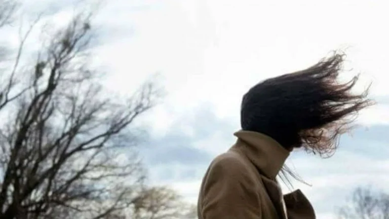 Sábado con lluvias aisladas en la mañana y alerta por ráfagas de viento al menos hasta la tarde