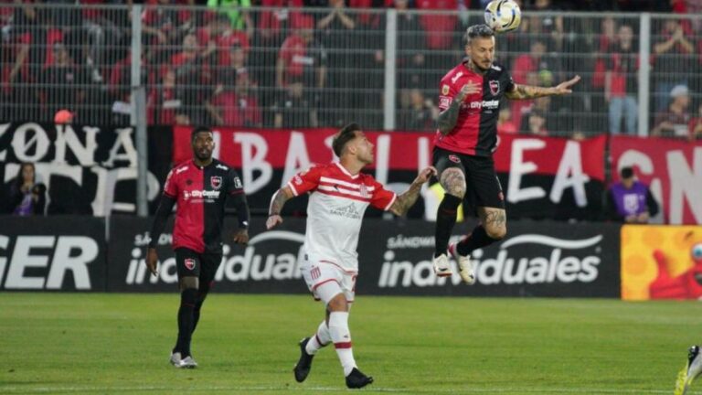 En vivo: Newell’s y Estudiantes no se sacan ventajas en un partido muy luchado y con escaso fútbol