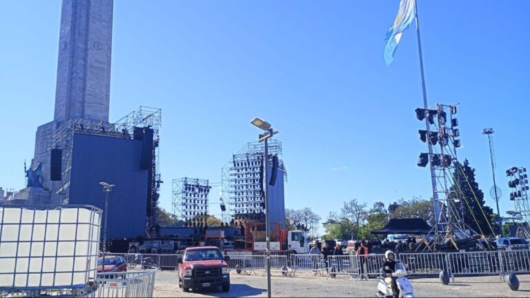 Festejos del Tricentenario de Rosario: ya está listo el escenario para el show de Baglietto y Nicki Nicole