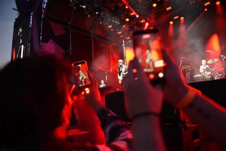 Festival Bandera: un sábado de sol y buena música que deleitó a varias generaciones
