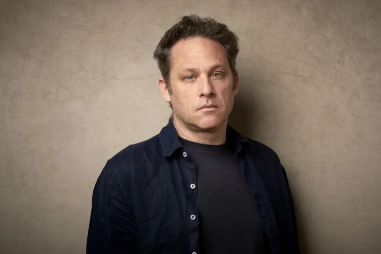 La llorería: el duelo, la memoria y un viaje iniciático hacia el periodismo