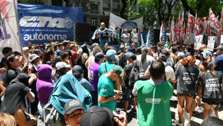 La CGT dice que no está de acuerdo con la reforma laboral, pero negocia con Santiago Caputo