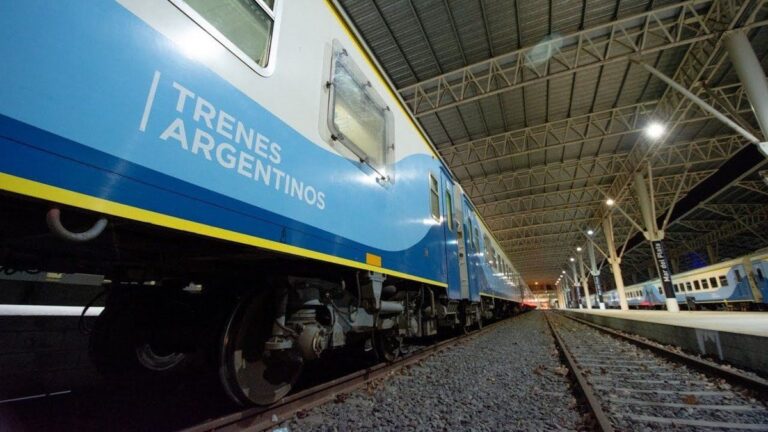 Afirman que la suspensión de trenes a Córdoba y Tucumán es un lock-out patronal
