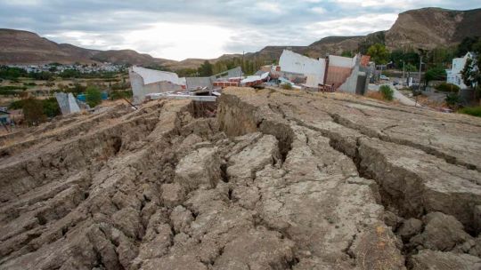 Comodoro Rivadavia: se declaró la emergencia geológica y se evacuó otro barrio por prevención
