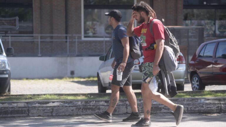 El calor no afloja y se renovó el alerta amarillo por temperaturas extremas: cuándo llegan las lluvias