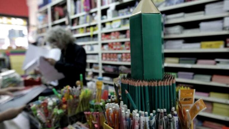 Santa Fe pagará 33 mil pesos por hijo a trabajadores estatales: a quiénes alcanza el beneficio