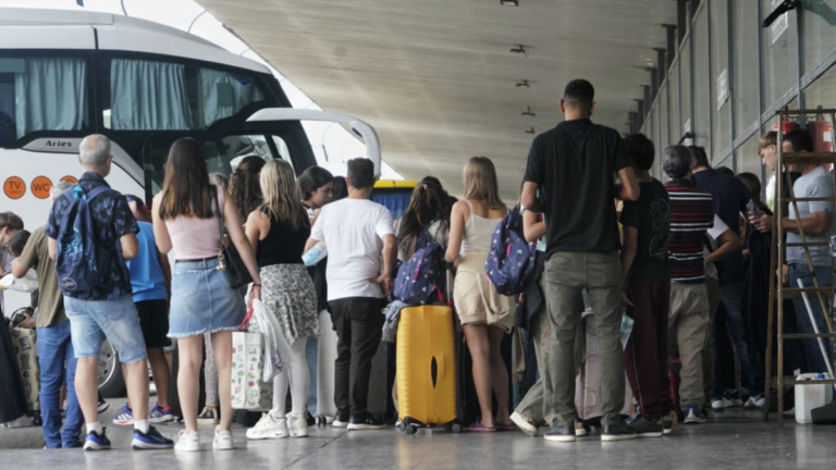 Arranca el éxodo del fin de semana largo: cuáles son los destinos más elegidos por los rosarinos
