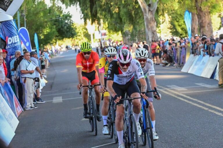 Tres… dos… uno… y tiempo!: La Vuelta Ciclista de Mendoza vibra al ritmo de sus bicicletas