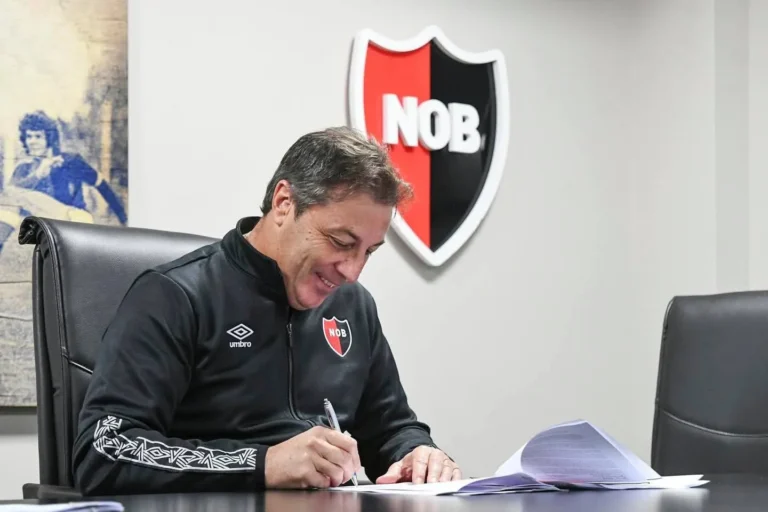 Hay DT: Frank Kudelka acordó con Newells y dirigirá el Clásico