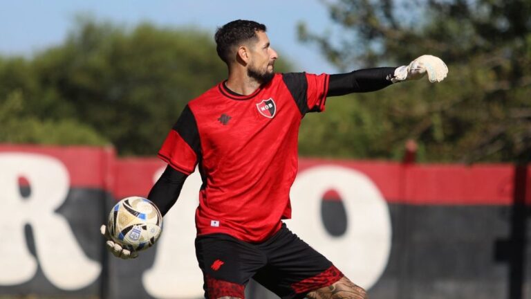 El posteo del arquero y capitán de Newell’s sobre su grave lesión: qué le dijo al mundo rojinegro