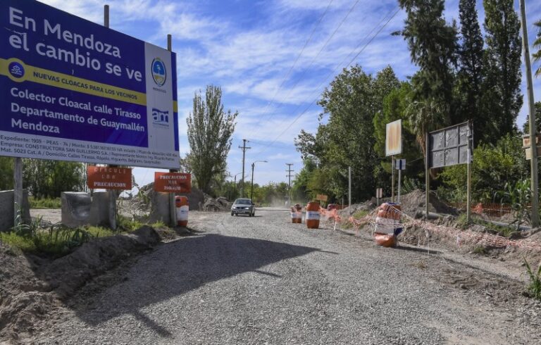 Guaymallén declara la emergencia ambiental y sanitaria por derrame cloacal de AYSAM